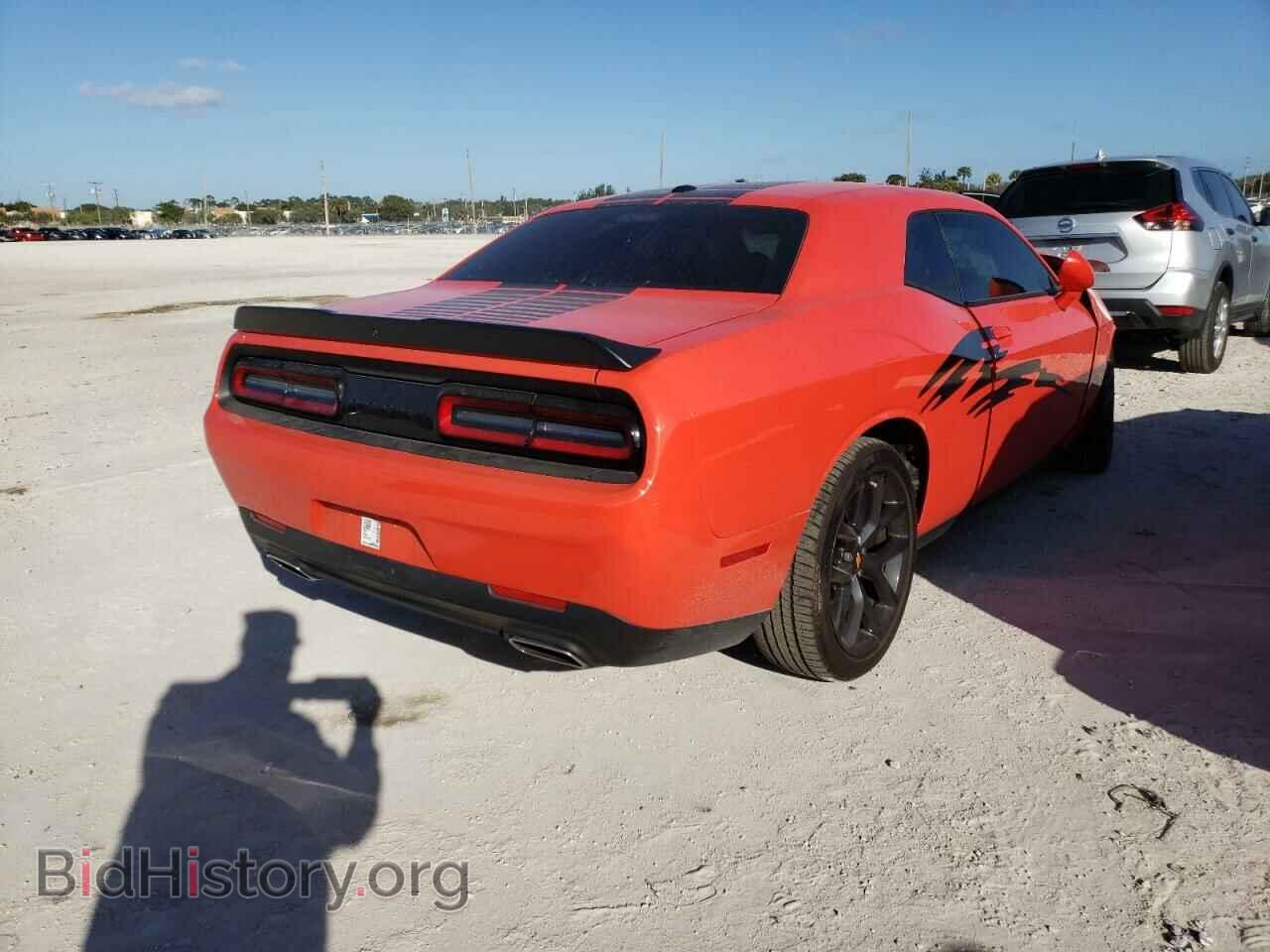 2021 DODGE CHALLENGER - VIN: 2C3CDZAG4MH586810 - Фото 4