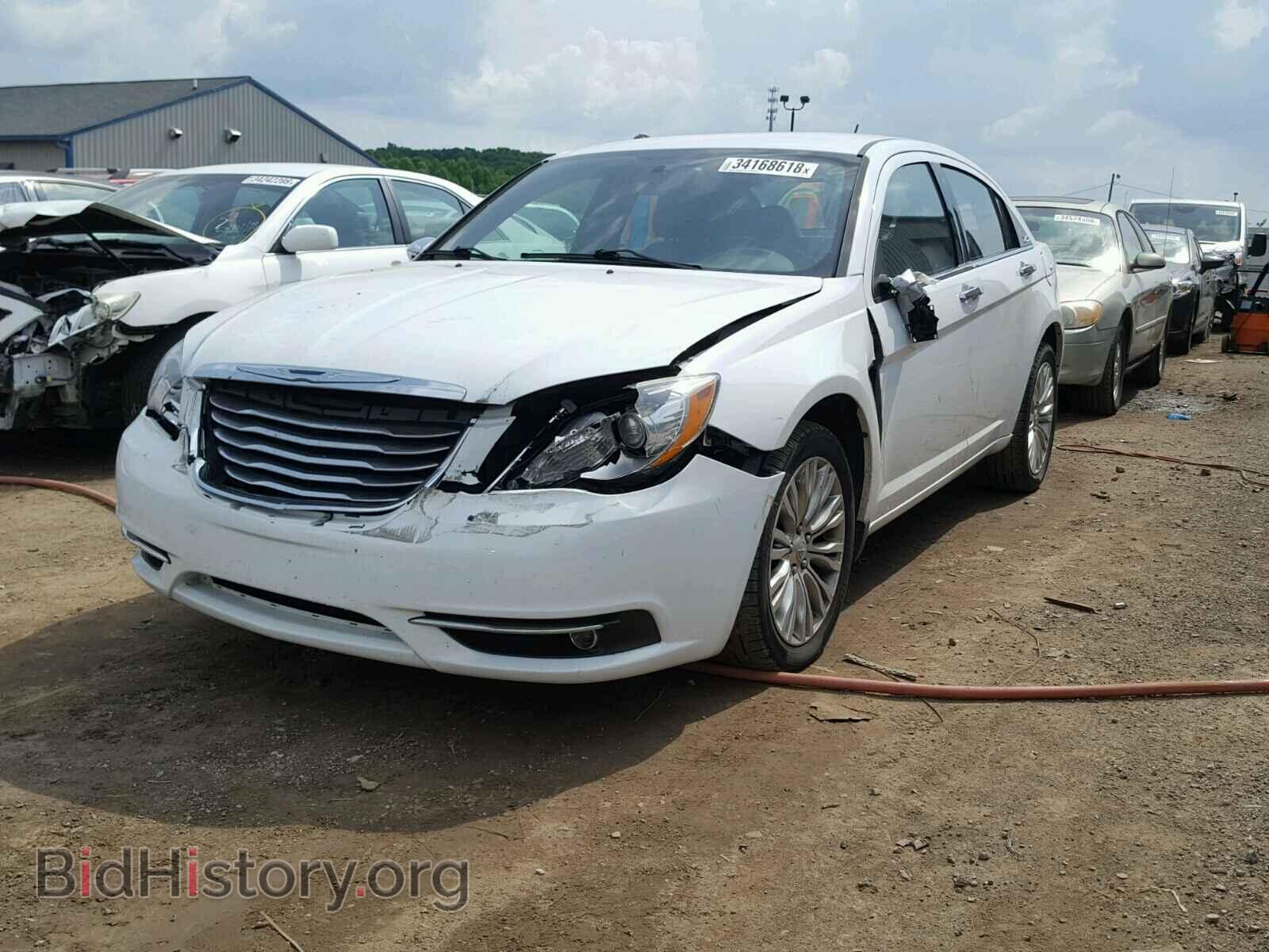 2011 CHRYSLER 200 - VIN: 1C3BC2FB9BN582534 - Фото 2