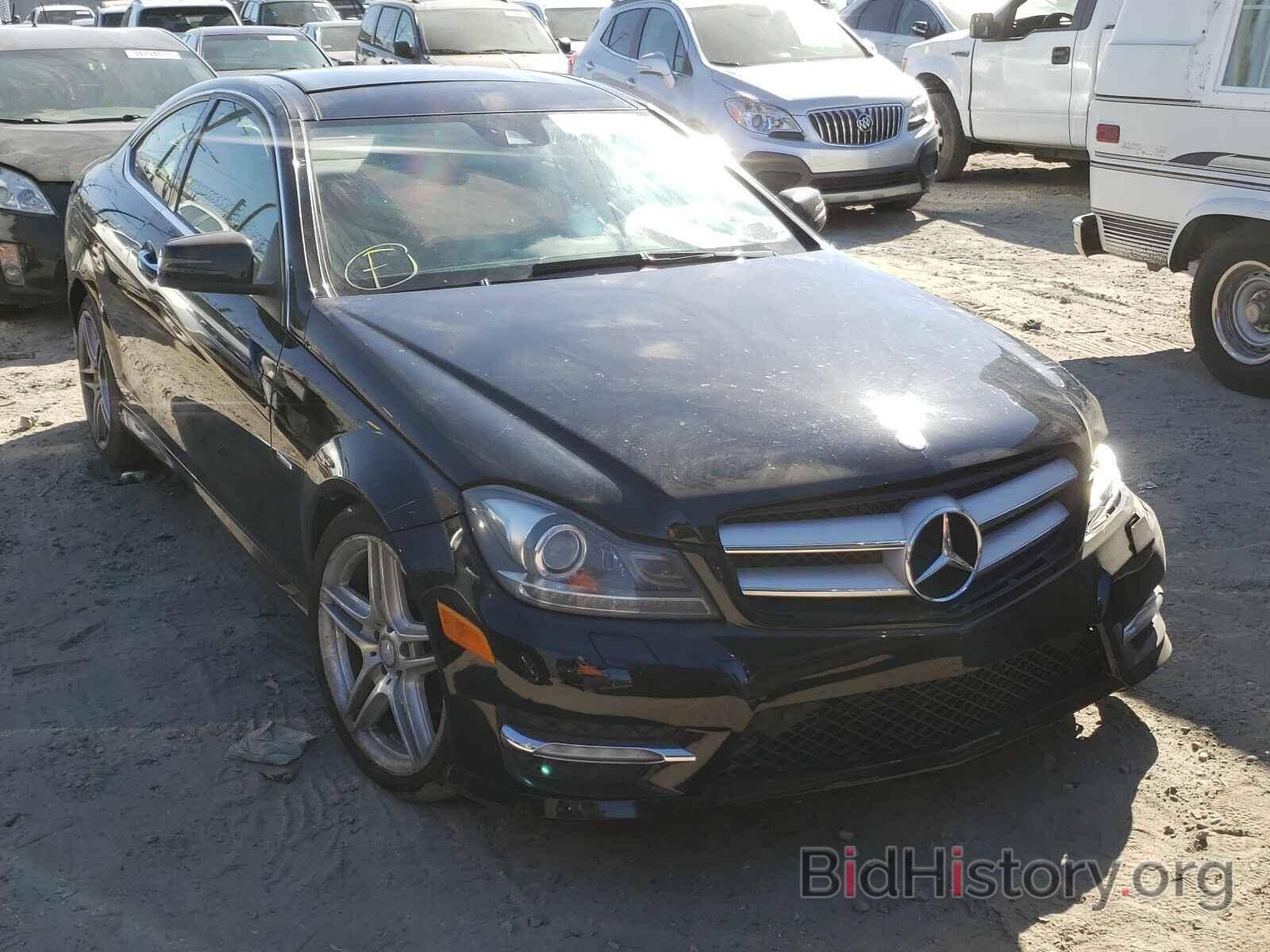 Photo WDDGJ4HB6CF791859 - MERCEDES-BENZ C CLASS 2012