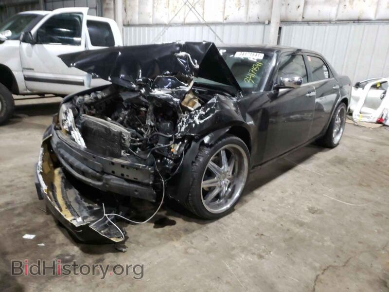 2010 Chrysler 300 (VIN 2C3CA4CD5AH135461) — фото 2 из 10