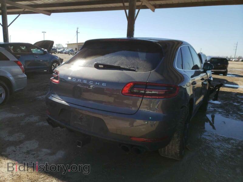 2016 Porsche MACAN (VIN WP1AB2A50GLB46040) — photo 4 of 10