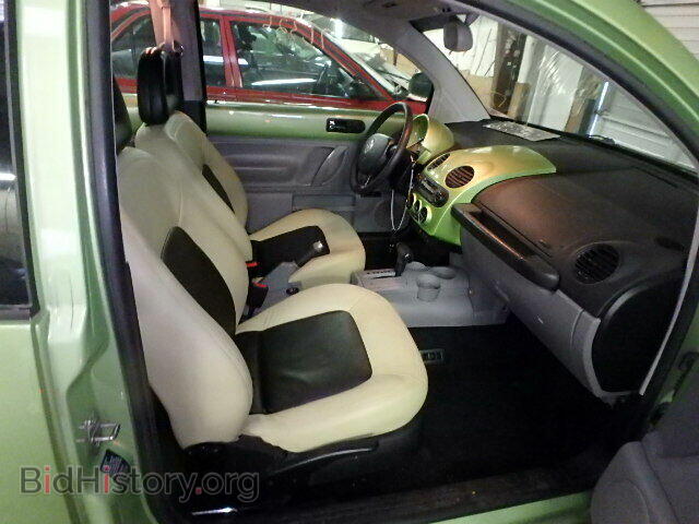 2000 VOLKSWAGEN BEETLE - VIN: 3VWCD21C8YM495818 - Фото 5