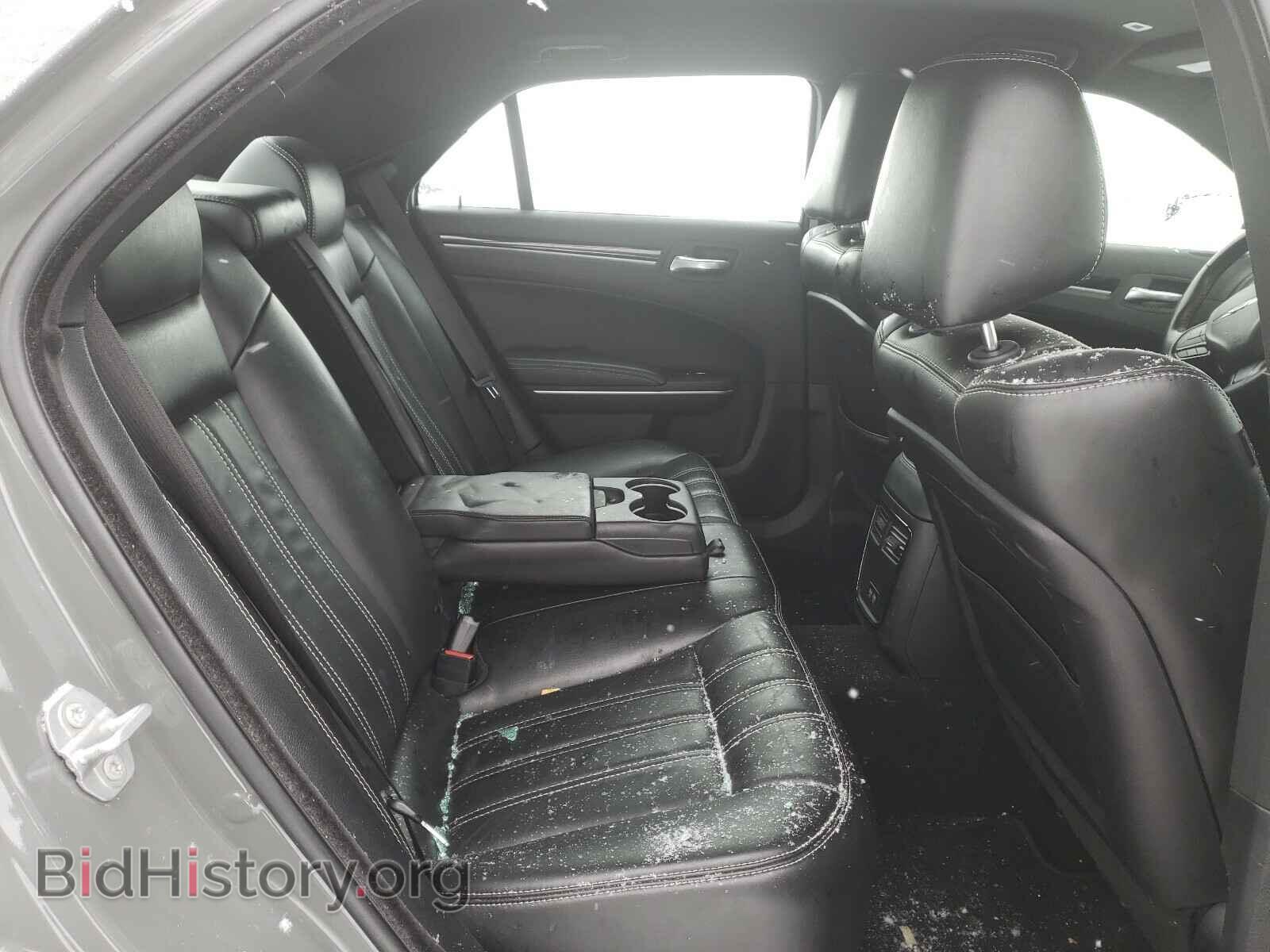 2019 CHRYSLER 300 - VIN: 2C3CCABG0KH628762 - Фото 6