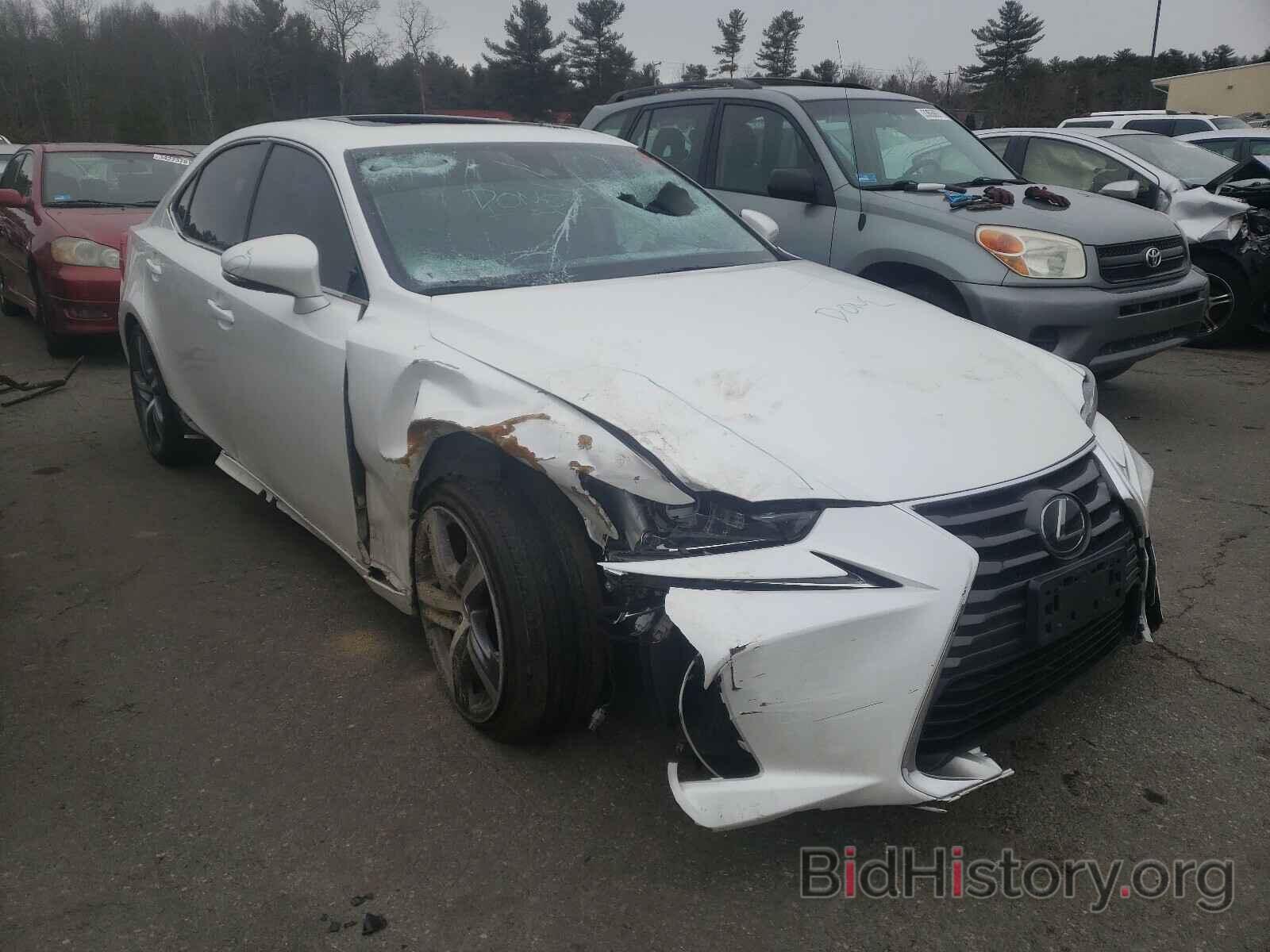 Photo JTHC81D21J5026472 - LEXUS IS 2018