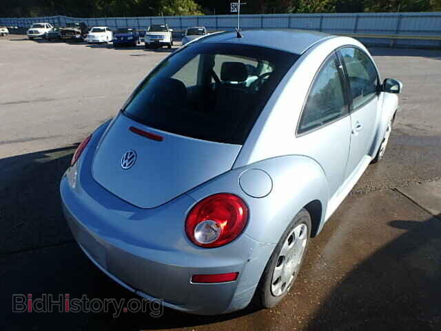 2010 VOLKSWAGEN BEETLE - VIN: 3VWPW3AGXAM008354 - Фото 4