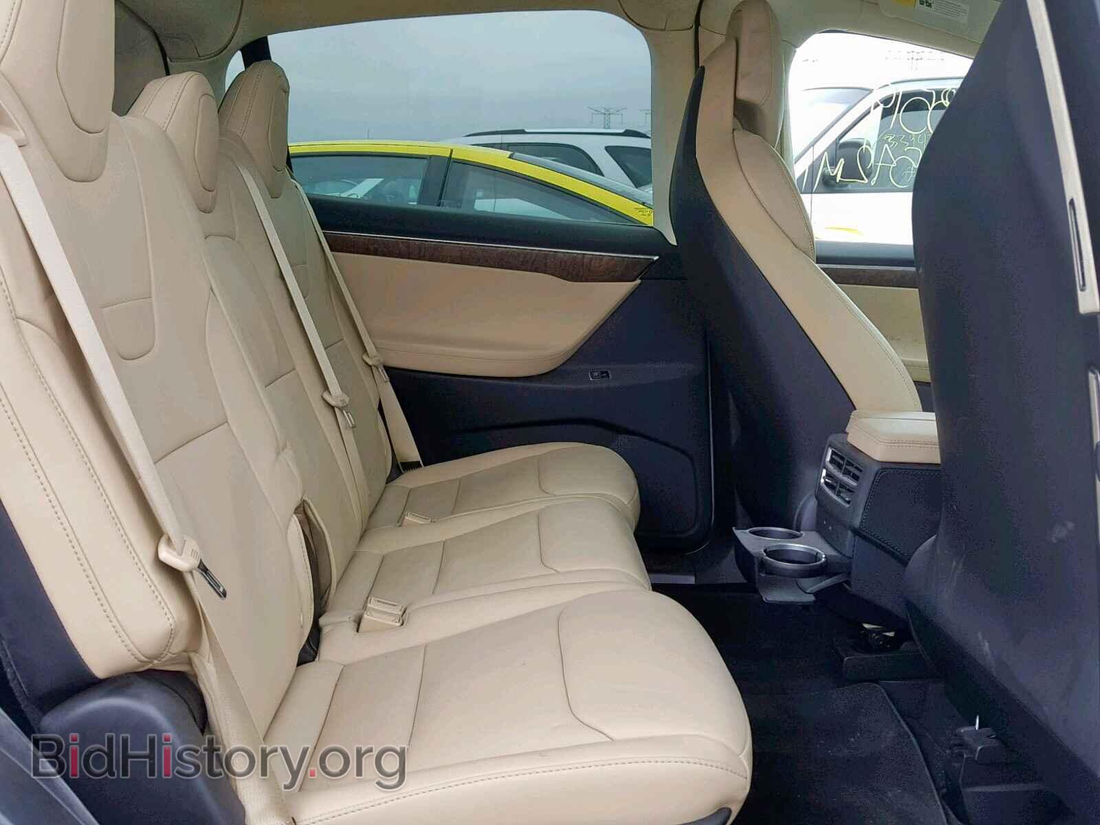 2017 TESLA MODEL X - VIN: 5YJXCDE2XHF052000 - Photo 6