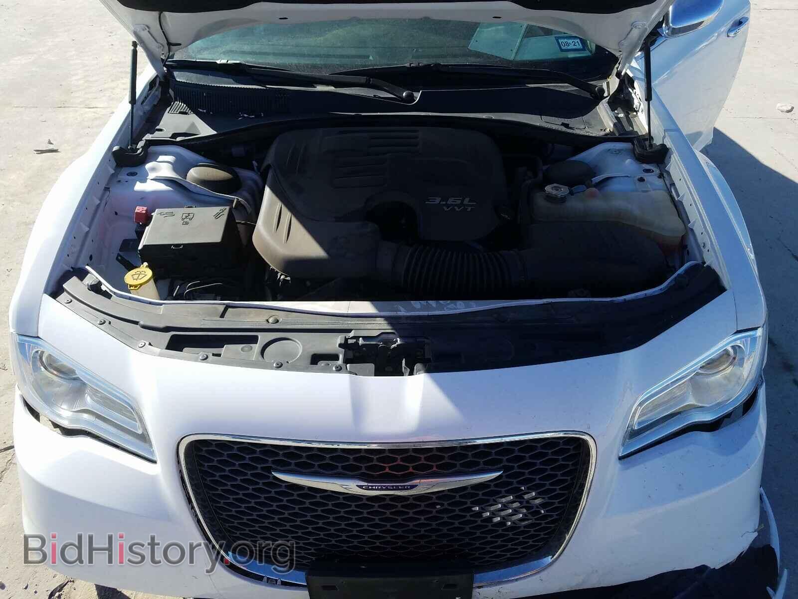 2019 CHRYSLER 300 - VIN: 2C3CCAEG7KH619682 - Фото 7