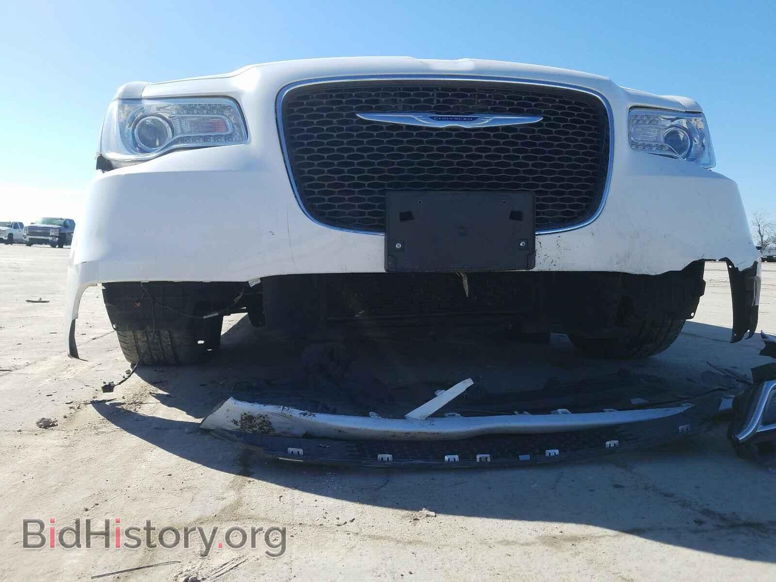 2019 CHRYSLER 300 - VIN: 2C3CCAEG7KH619682 - Фото 9