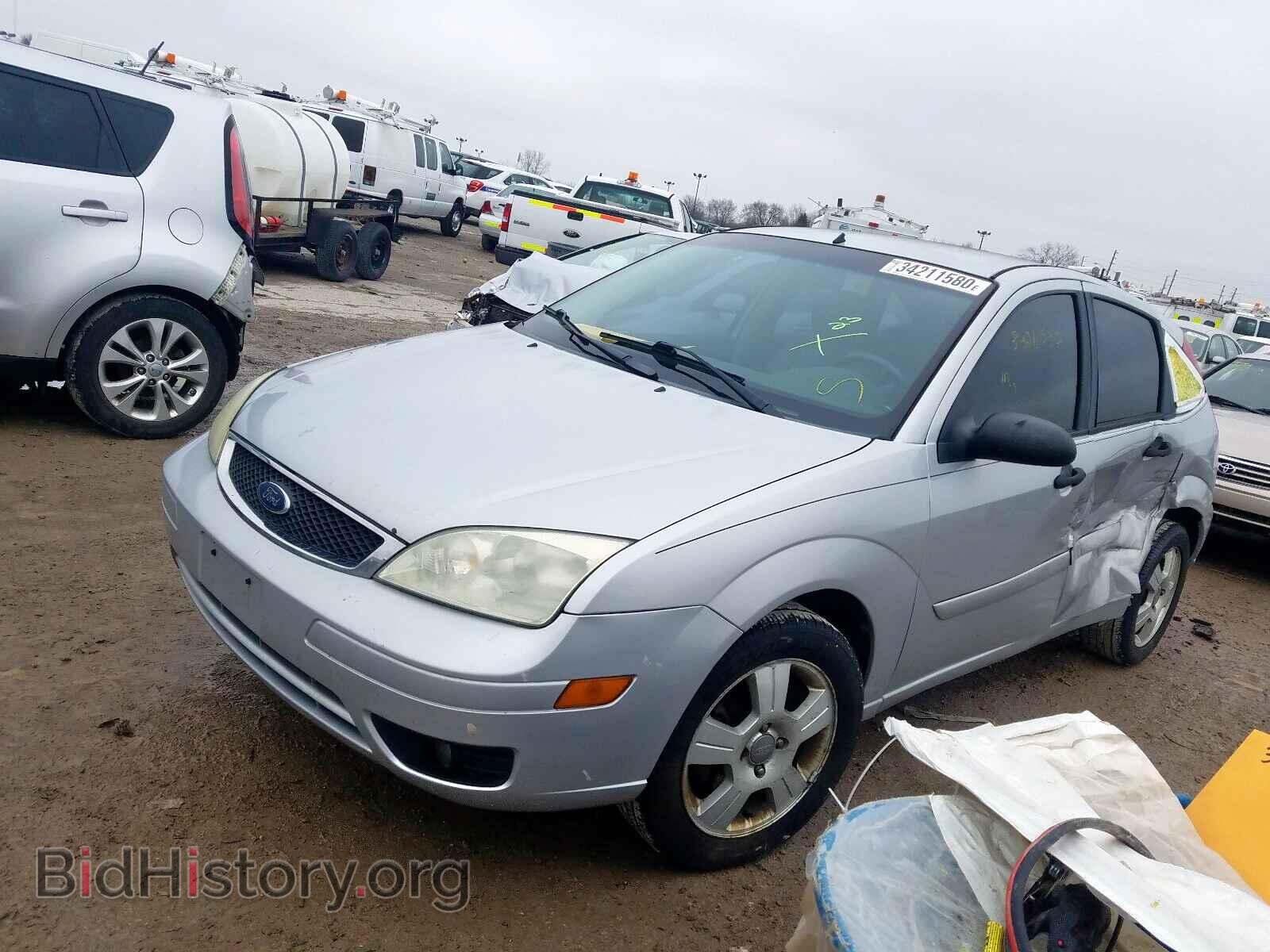 2006 FORD FOCUS - VIN: 1FAFP37NX6W252777 - Фото 2