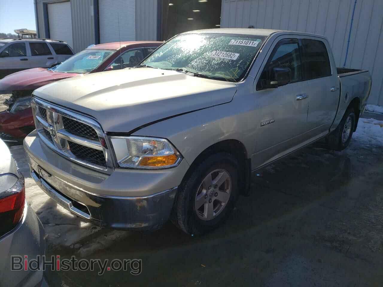 2010 DODGE RAM 1500 - VIN: 1D7RB1CP8AS185328 - Фото 2