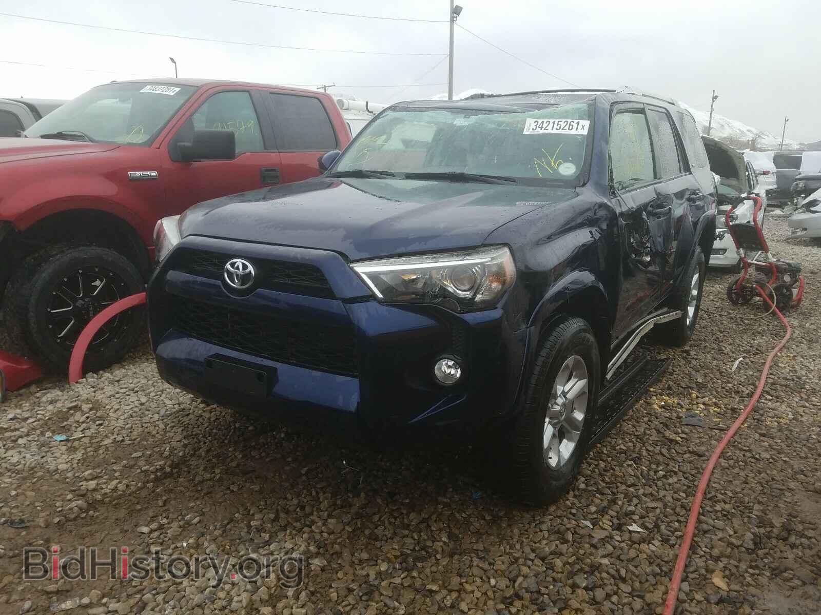 2017 TOYOTA 4RUNNER - VIN: JTEBU5JR4H5457945 - Фото 2
