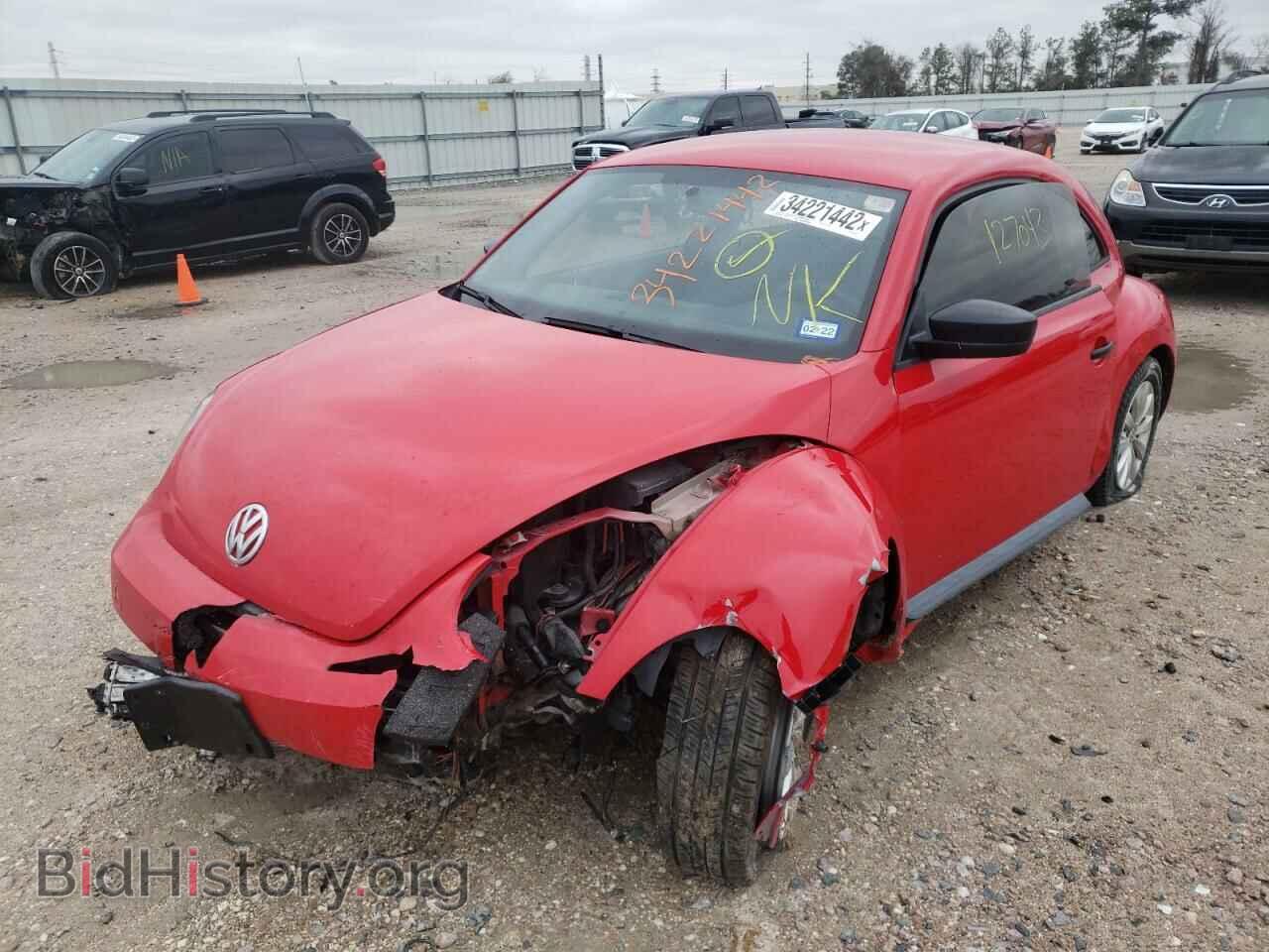2014 VOLKSWAGEN BEETLE - VIN: 3VWF17AT9EM635115 - Фото 2