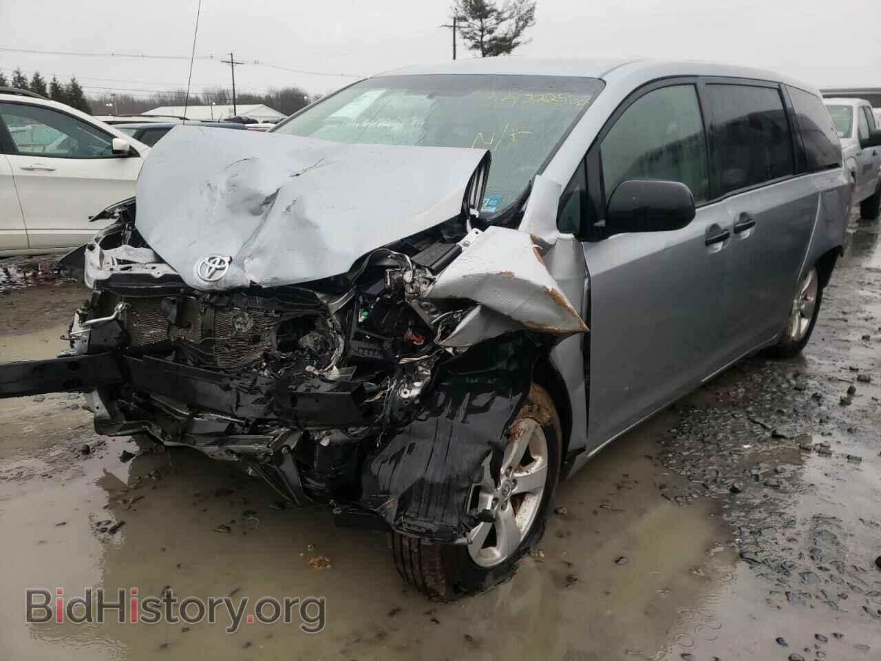 2012 TOYOTA SIENNA - VIN: 5TDZK3DC7CS264339 - Фото 2