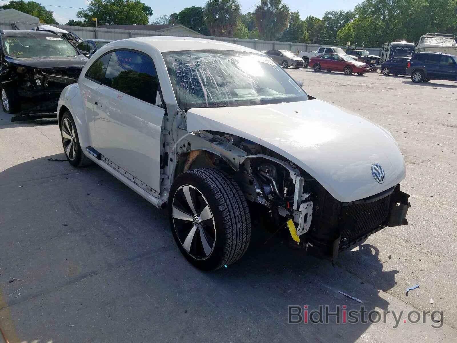 Photo 3VWVA7AT3DM608874 - VOLKSWAGEN BEETLE 2013