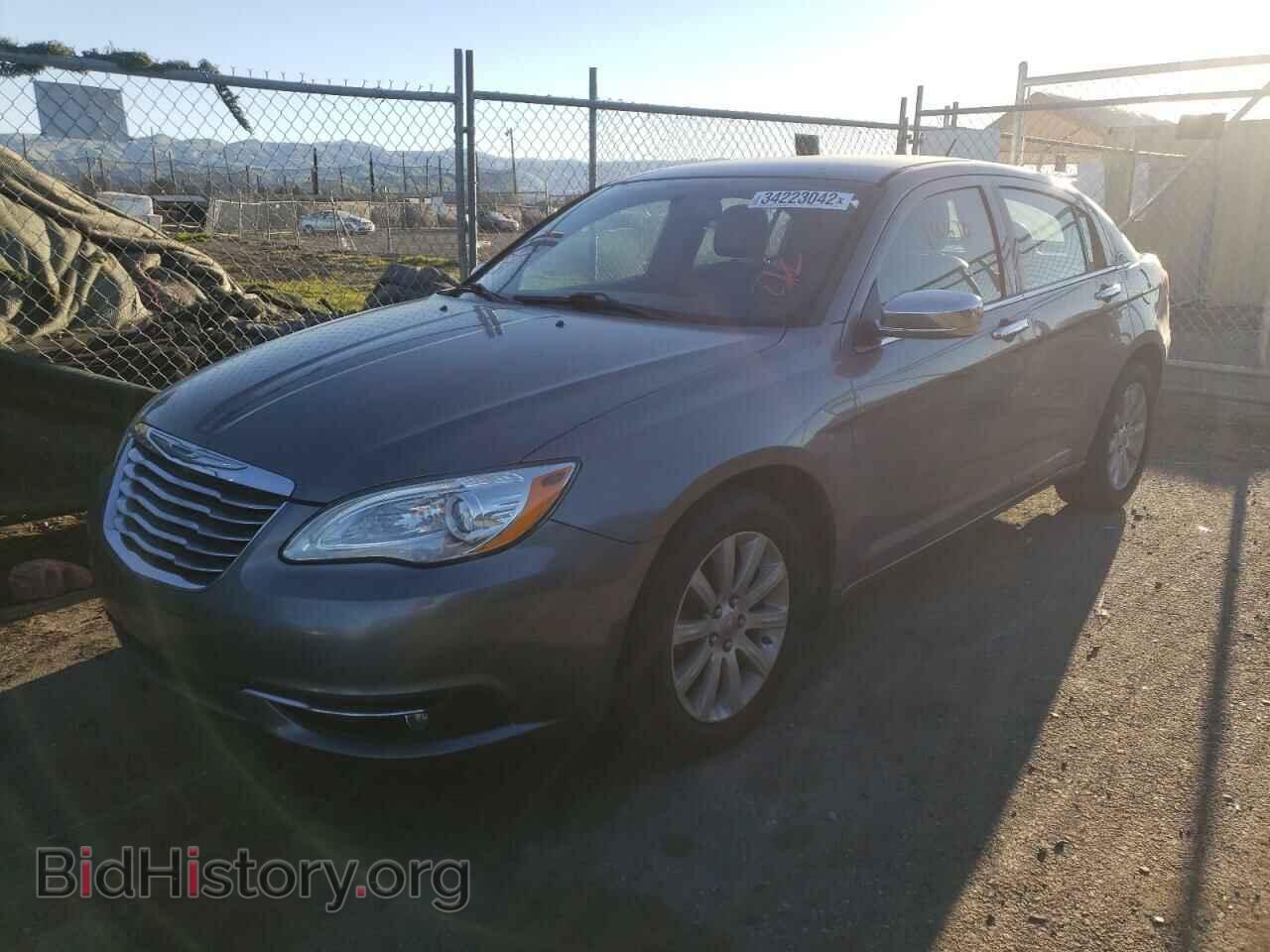 2013 CHRYSLER 200 - VIN: 1C3CCBCG4DN527562 - Фото 2