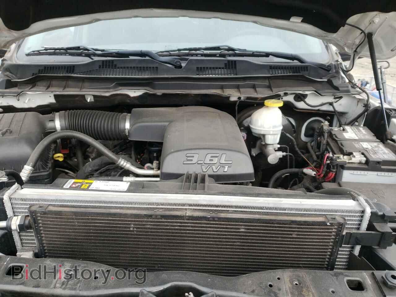 2018 RAM 1500 - VIN: 1C6RR6KG1JS299974 - Фото 7