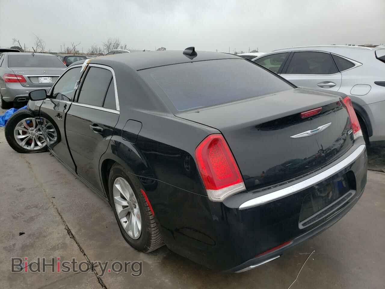 2016 CHRYSLER 300 - VIN: 2C3CCAAG2GH224290 - Фото 3