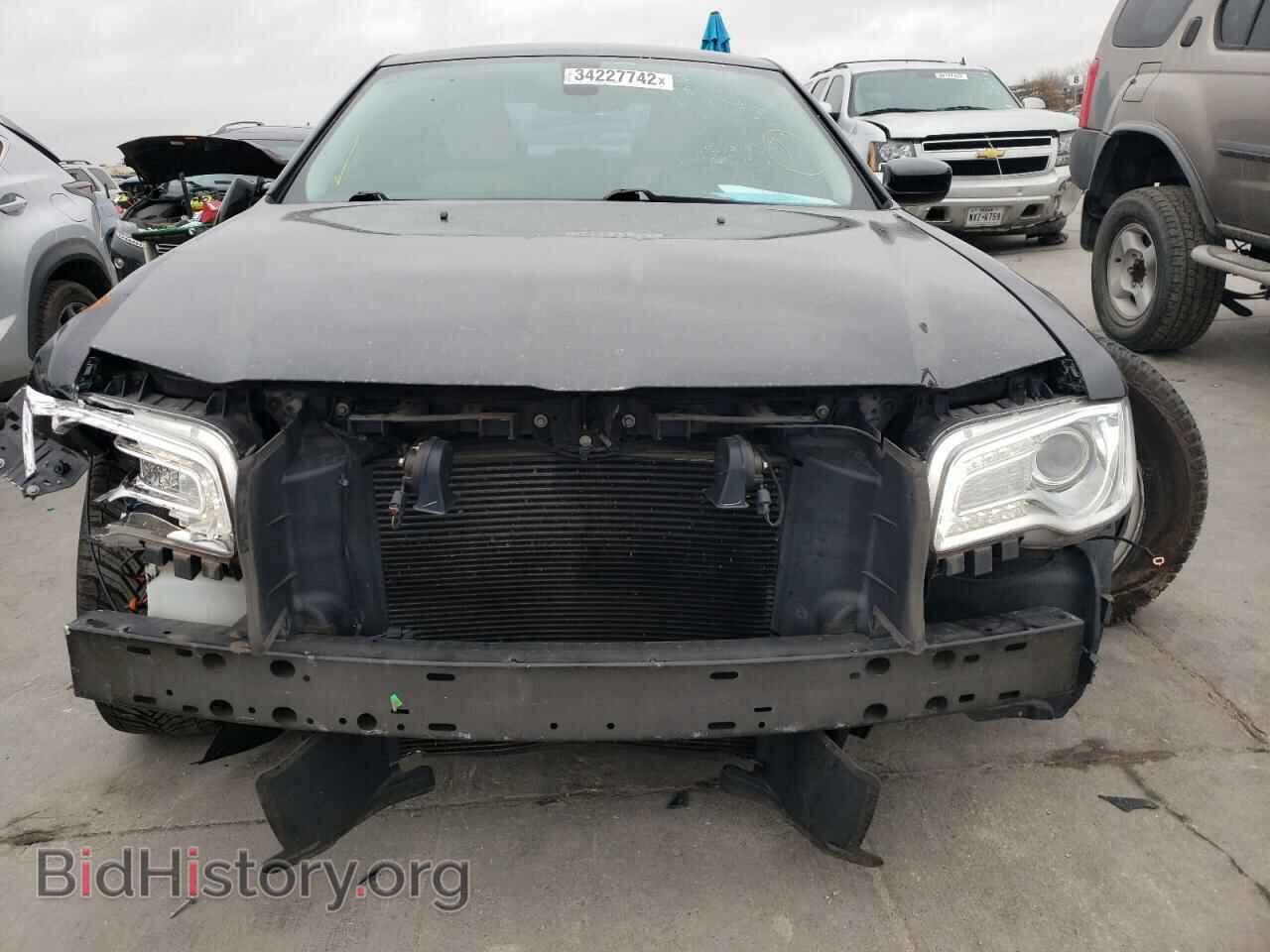 2016 CHRYSLER 300 - VIN: 2C3CCAAG2GH224290 - Фото 9