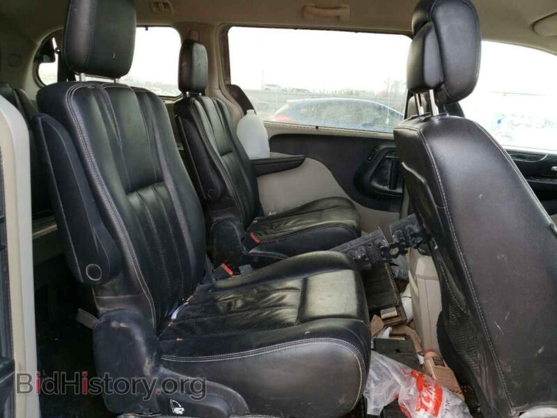 2011 Chrysler MINIVAN (VIN 2A4RR8DG5BR722098) — photo 6 of 10