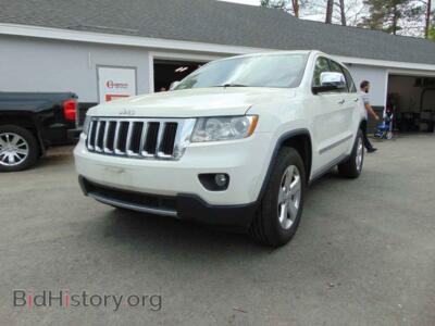 2011 Jeep CHEROKEE Grand Cher, white — VIN 1J4RR5GG6BC655238, Copart