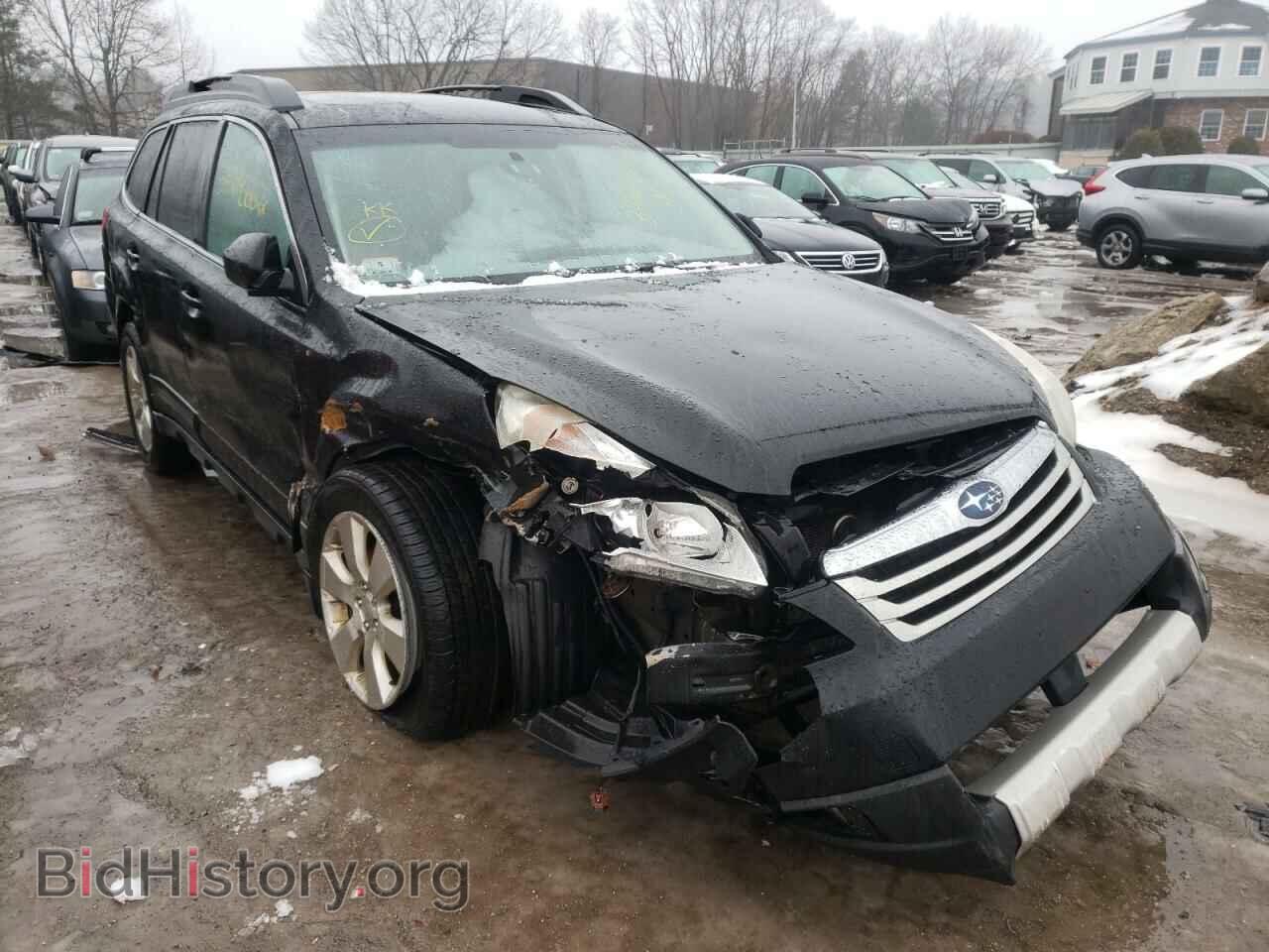 Photo 4S4BRDKC8B2412747 - SUBARU OUTBACK 2011