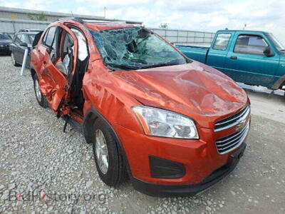 2015 Chevrolet TRAX Trax 1LT, оранжевый — VIN KL7CJLSB3FB078230, Copart