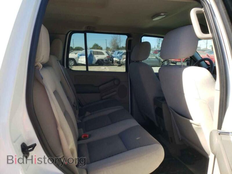 2006 Ford EXPLORER (VIN 1FMEU72E56UA90061) — photo 6 of 10