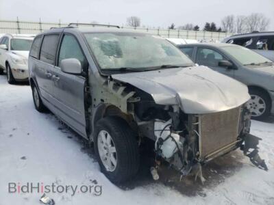 2013 Chrysler MINIVAN Town & COU, серебристый — VIN 2C4RC1BG3DR584338, Copart