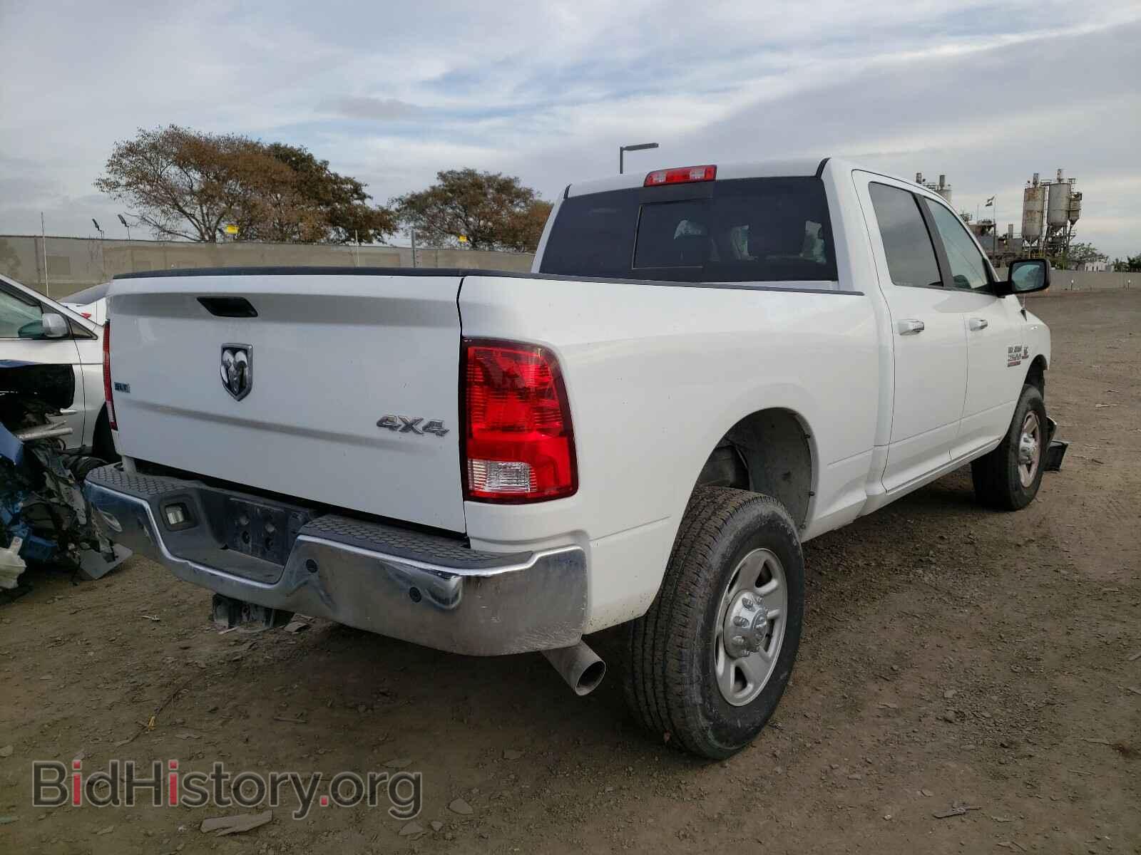2018 RAM 2500 - VIN: 3C6UR5DL8JG242600 - Photo 4