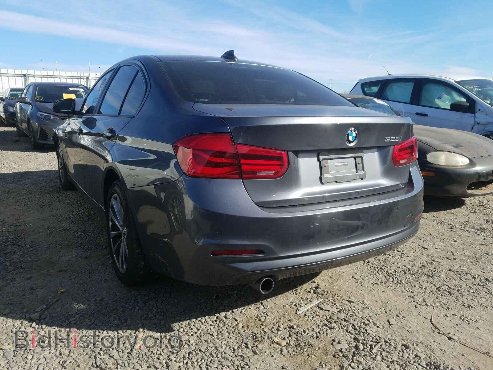 2016 BMW 3 SERIES - VIN: WBA8E1G51GNT37721 - Фото 3