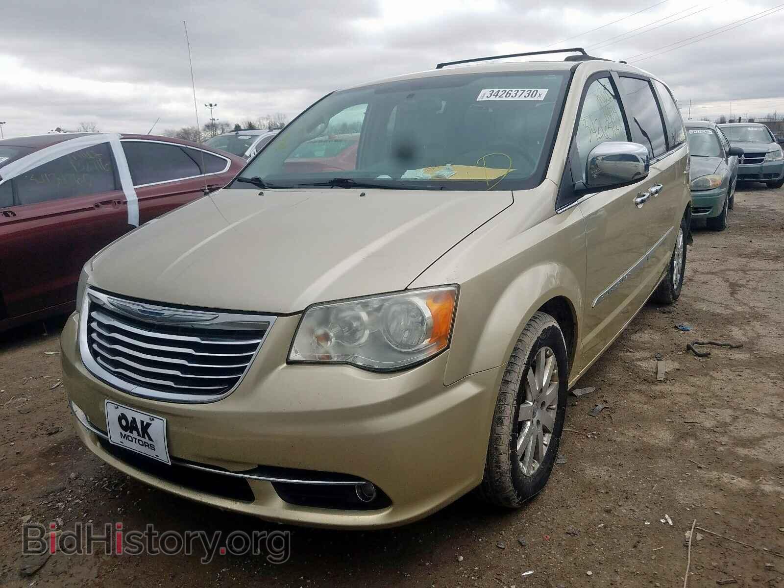 2011 CHRYSLER MINIVAN - VIN: 2A4RR8DGXBR704938 - Photo 2