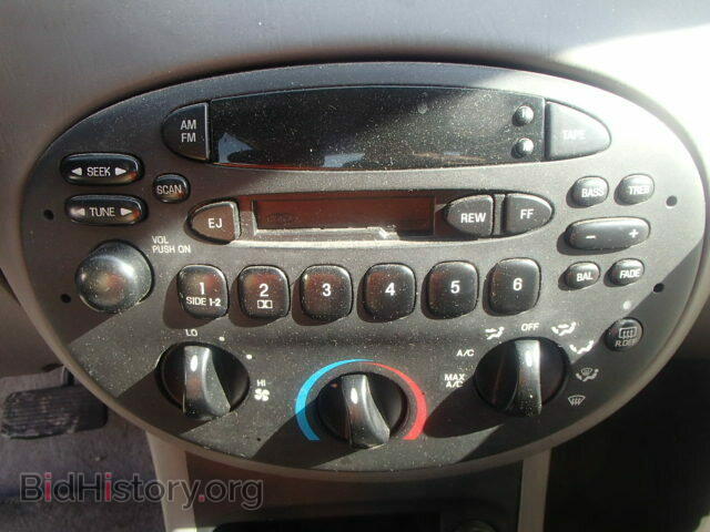 2001 FORD ESCORT - VIN: 3FAFP13P41R217899 - Photo 9