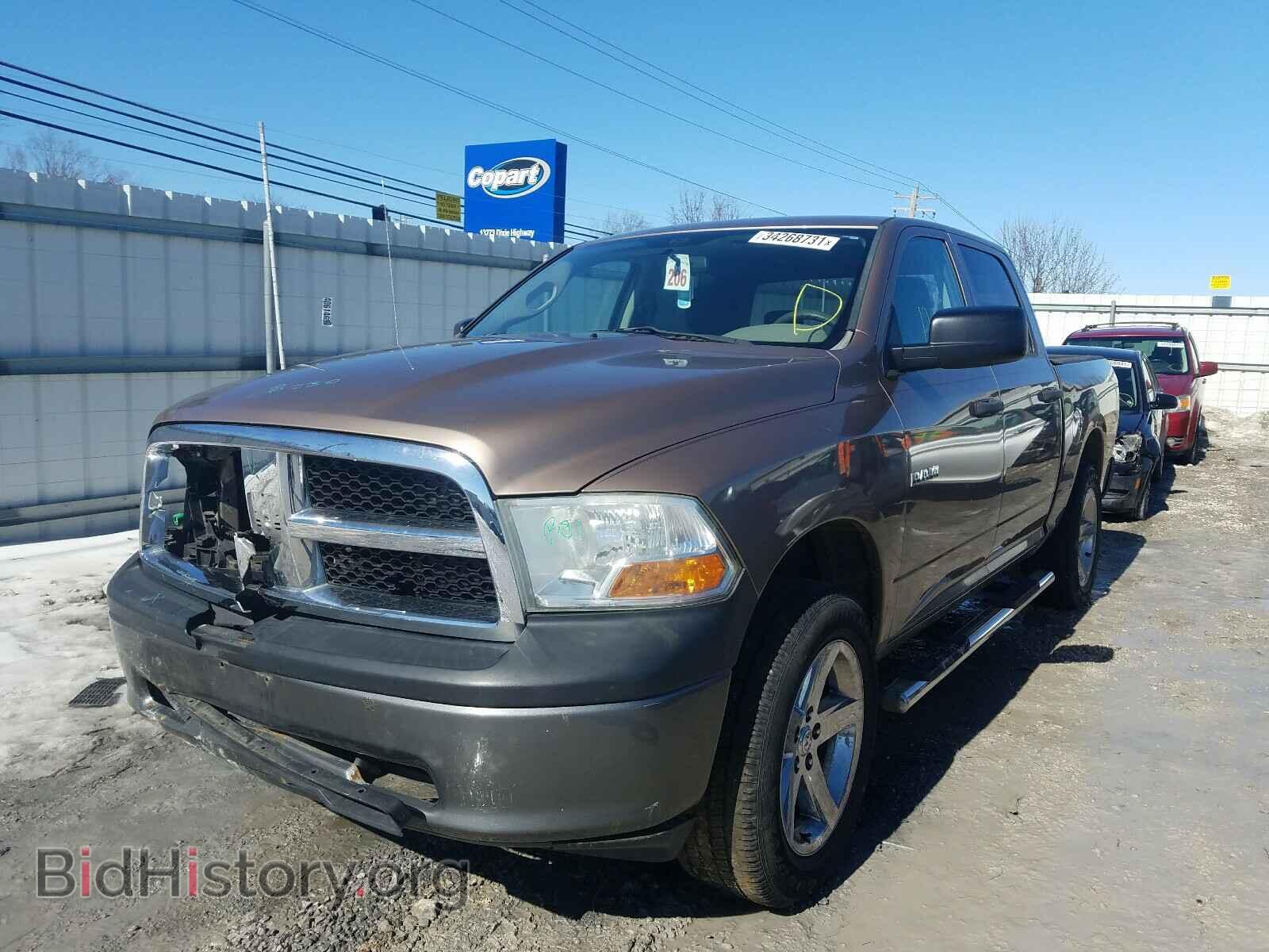 2010 DODGE RAM 1500 - VIN: 1D7RV1CP9AS261405 - Фото 2