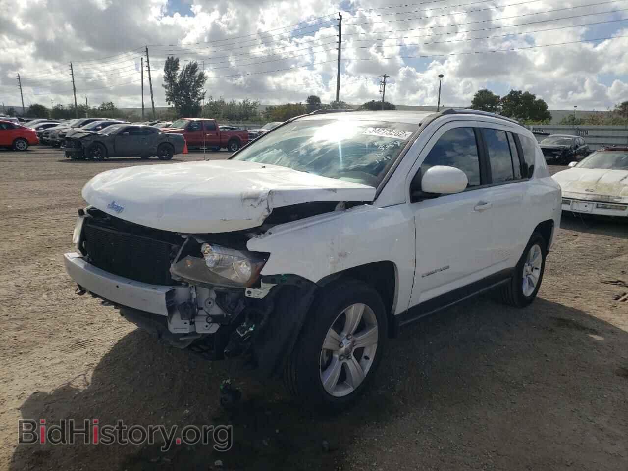 2015 JEEP COMPASS - VIN: 1C4NJCEA1FD373359 - Photo 2