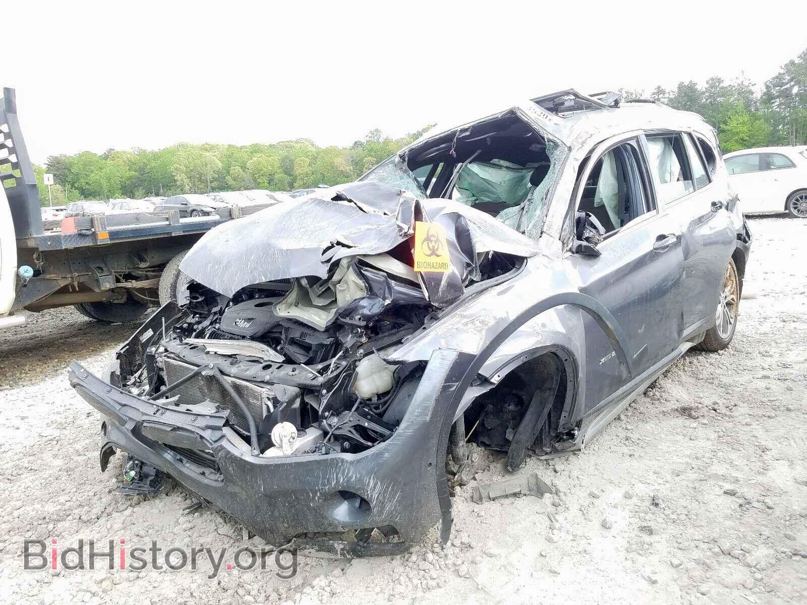 2016 BMW X1 - VIN: WBXHT3Z33G4A51526 - Фото 2