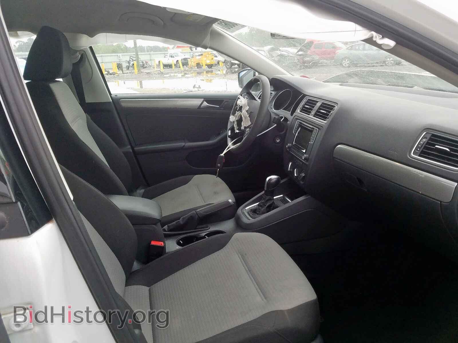 2017 VOLKSWAGEN JETTA - VIN: 3VW2B7AJ8HM282932 - Photo 5