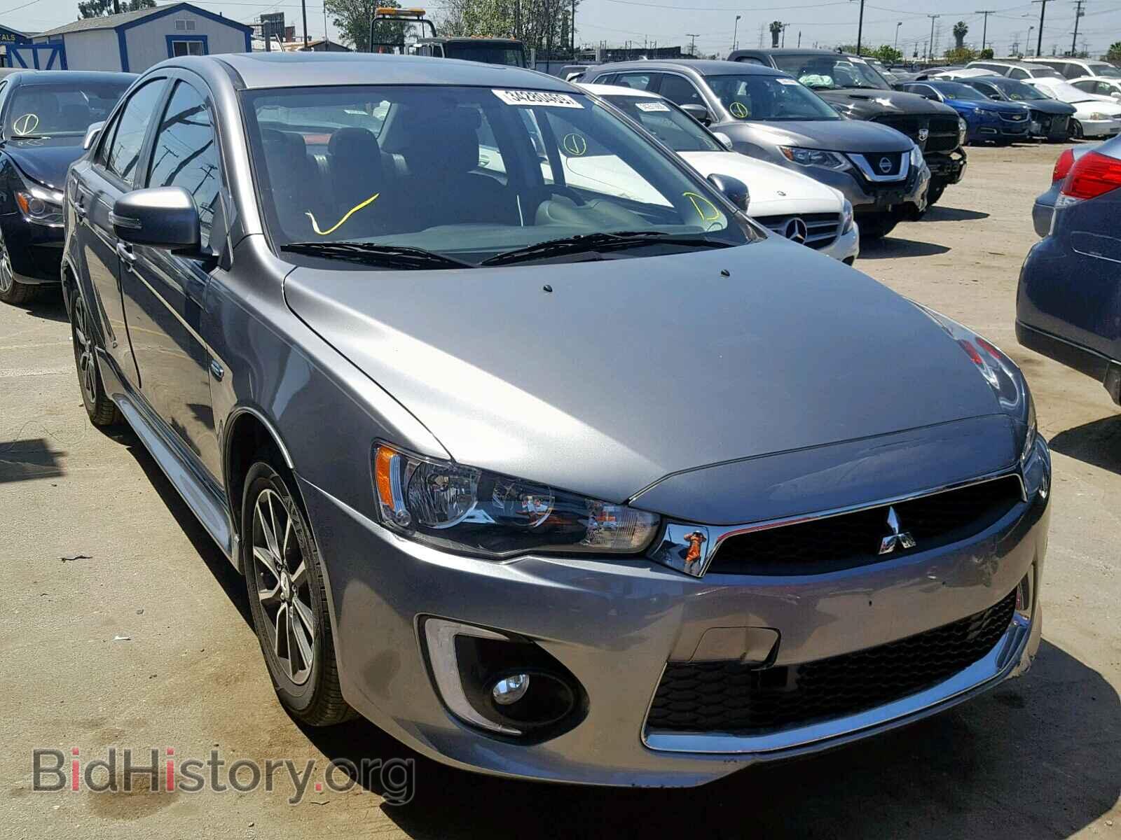 Photo JA32U2FU4HU013811 - MITSUBISHI LANCER 2017