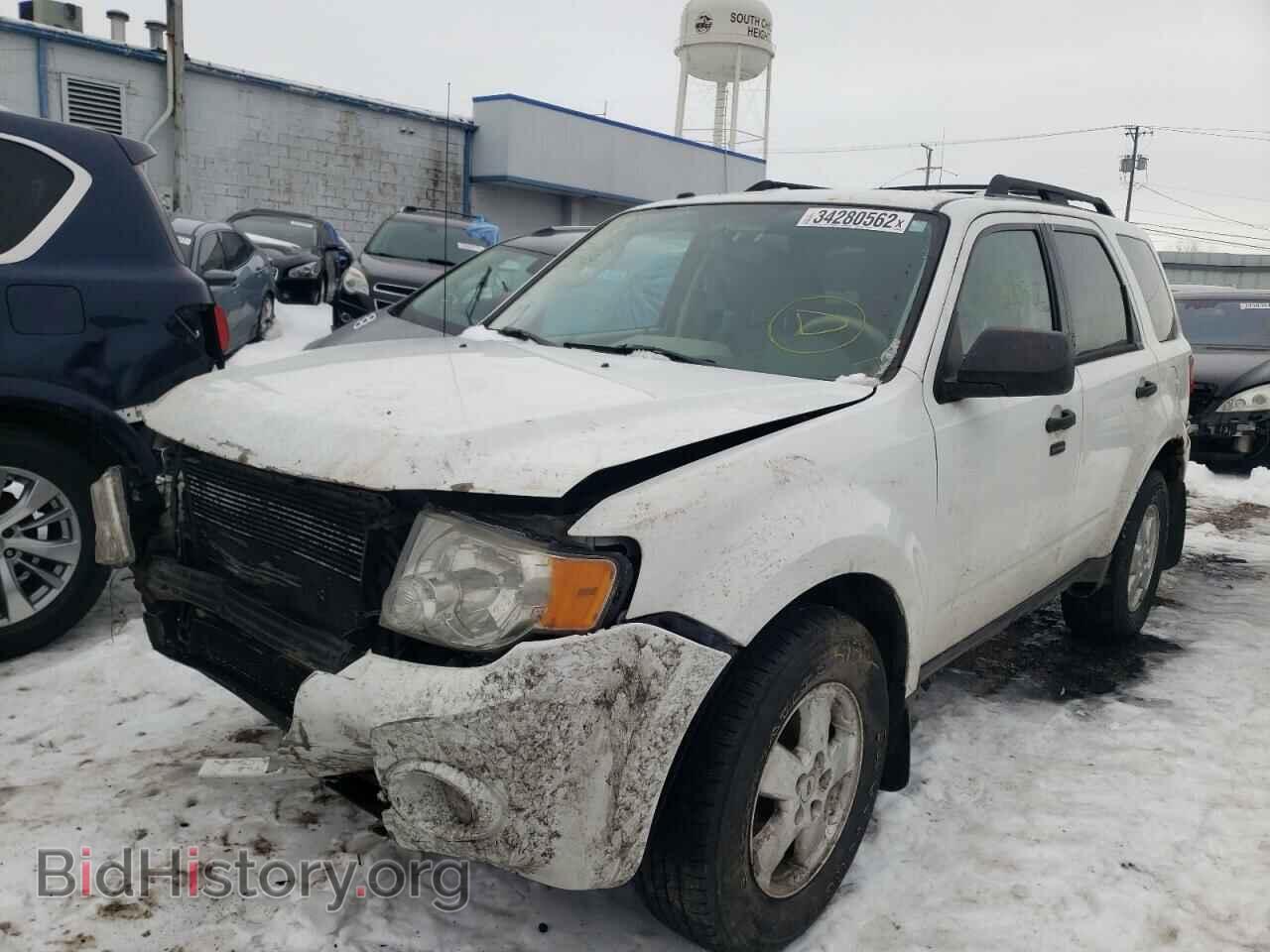 2011 FORD ESCAPE - VIN: 1FMCU9D71BKC24328 - Фото 2