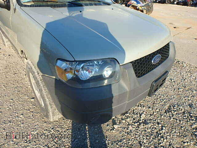 2005 FORD ESCAPE - VIN: 1FMCU93105DA12011 - Фото 9