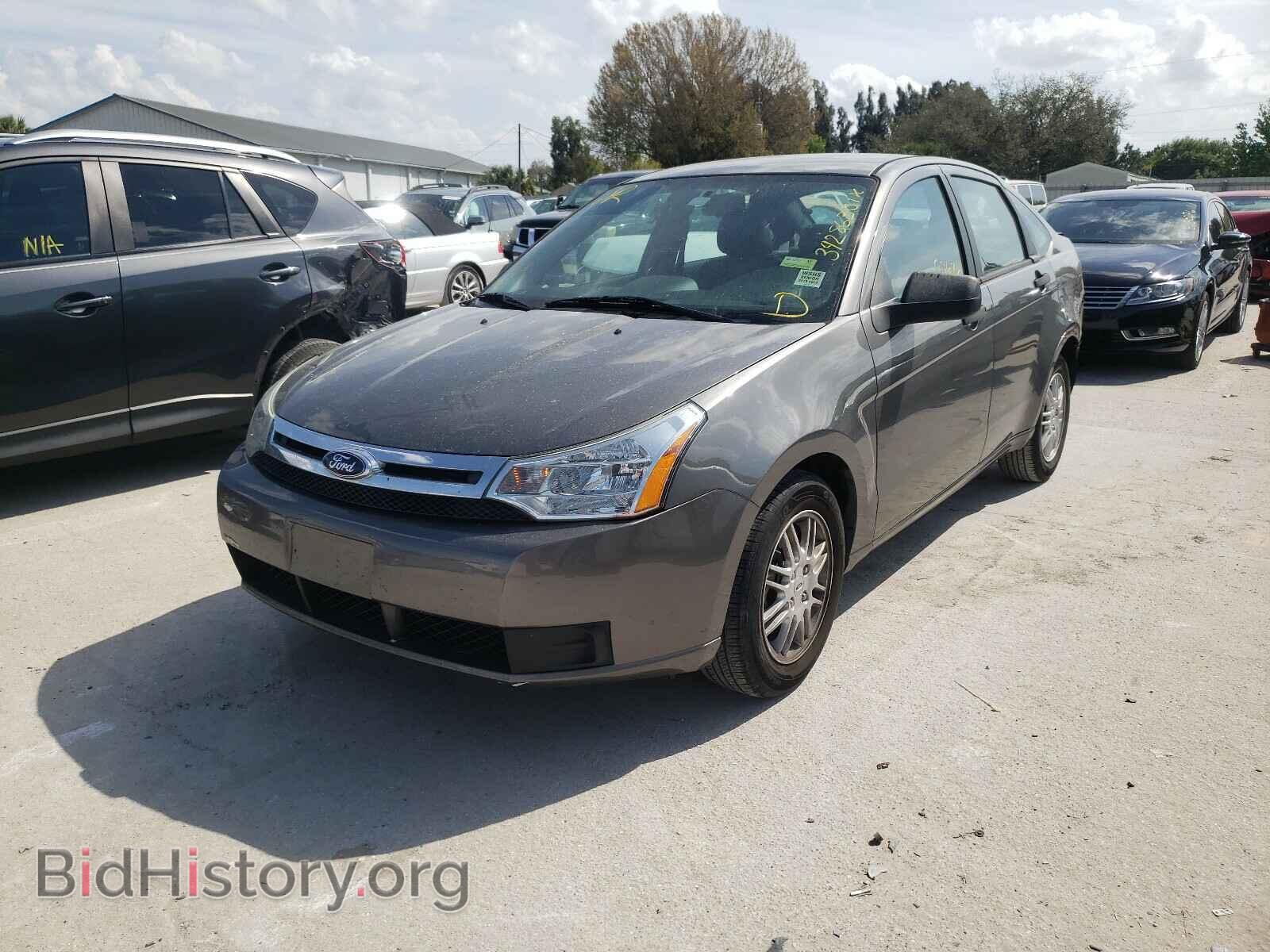 2011 FORD FOCUS - VIN: 1FAHP3FN2BW204629 - Фото 2