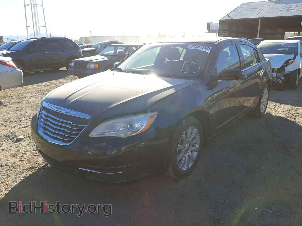 2011 CHRYSLER 200 - VIN: 1C3BC1FG1BN511477 - Фото 2
