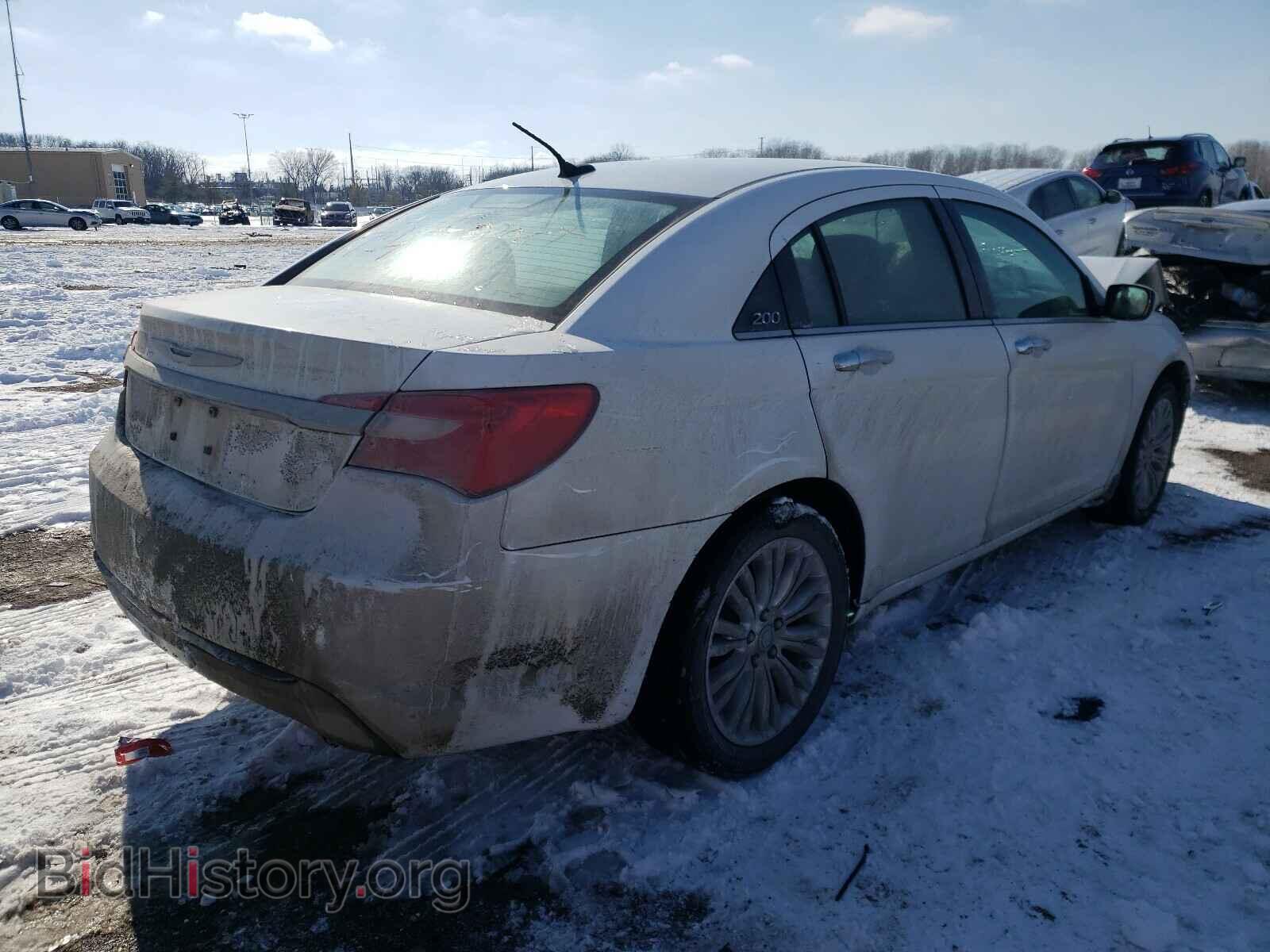 2011 CHRYSLER 200 - VIN: 1C3BC2FB7BN600724 - Фото 4
