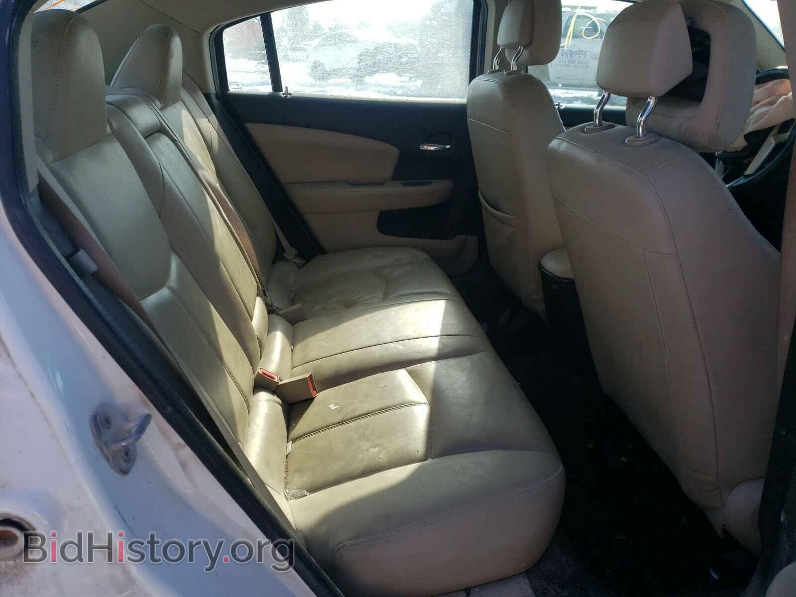 2011 CHRYSLER 200 - VIN: 1C3BC2FB7BN600724 - Фото 6