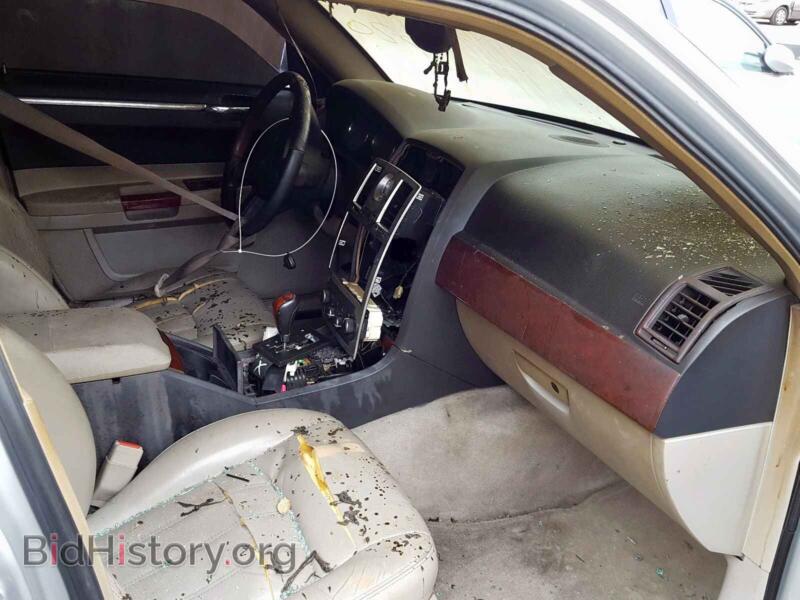 2005 Chrysler 300 (VIN 2C3AA63H75H132489) — photo 5 of 10