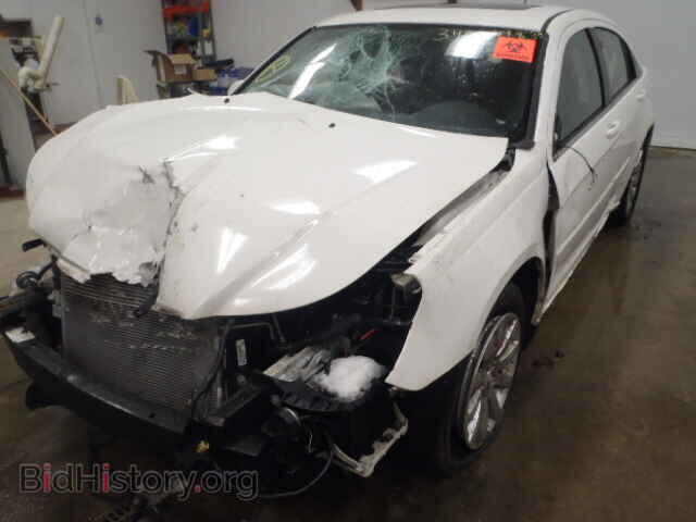 2010 CHRYSLER SEBRING - VIN: 1C3CC5FD0AN185106 - Фото 2