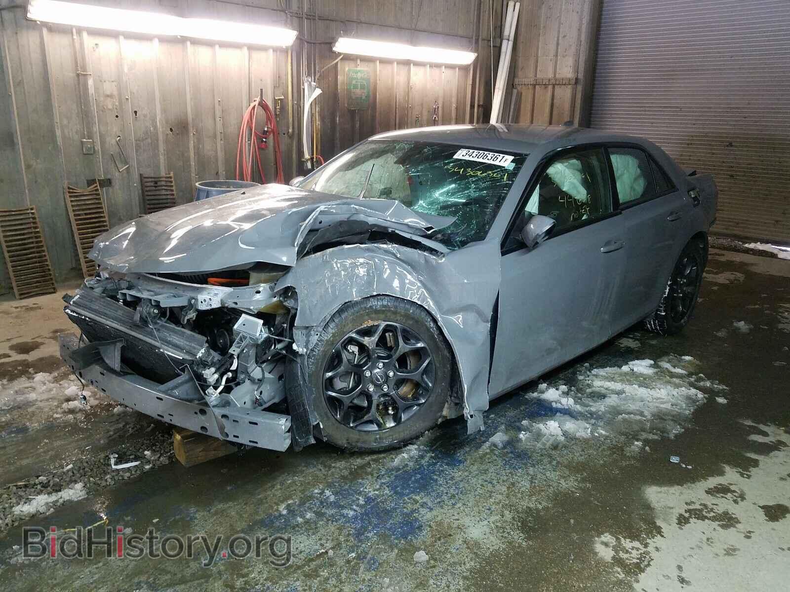 2019 CHRYSLER 300 - VIN: 2C3CCAGG0KH569365 - Фото 2