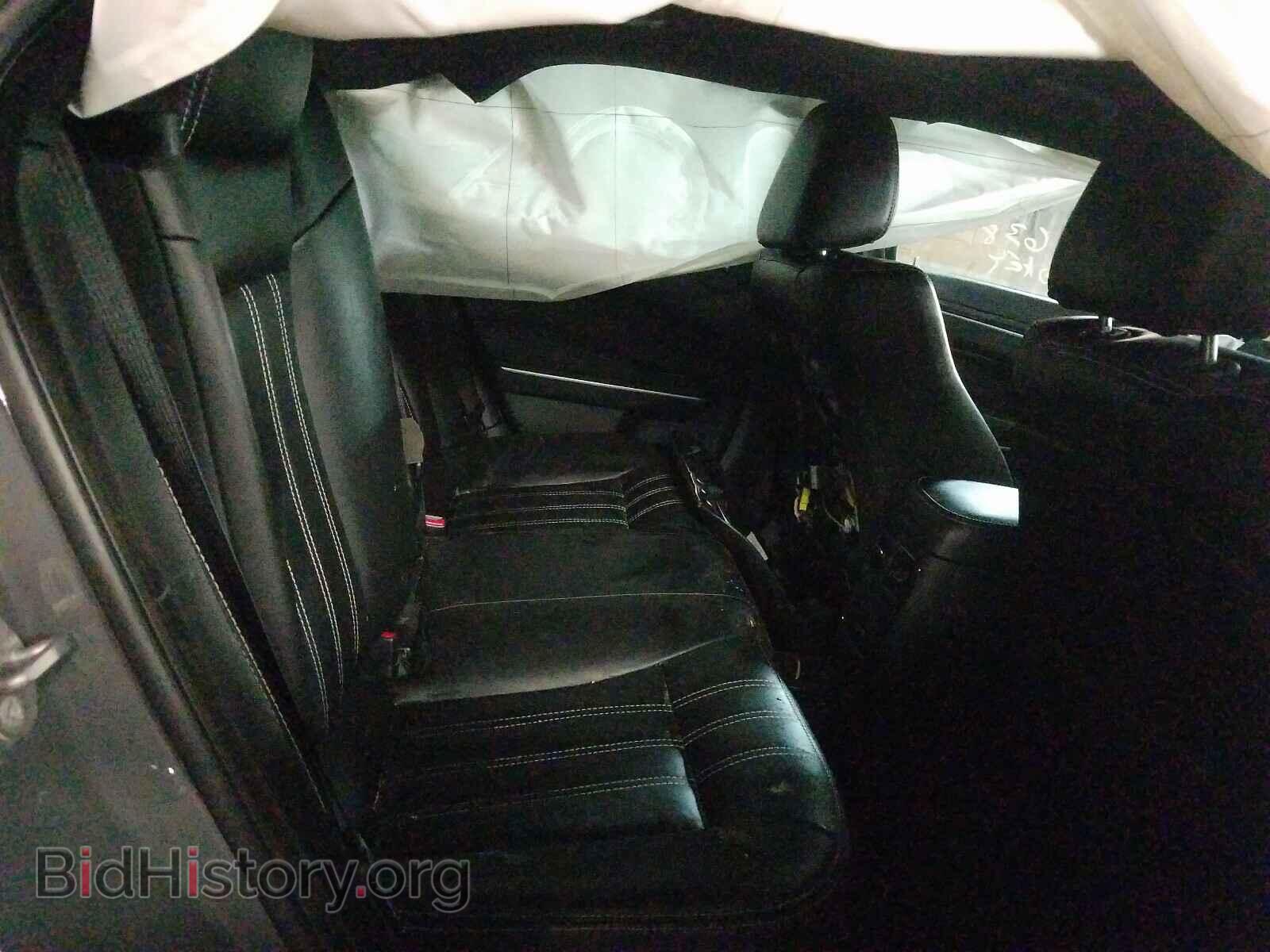 2019 CHRYSLER 300 - VIN: 2C3CCAGG0KH569365 - Фото 6