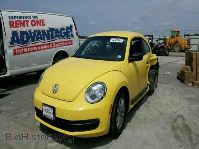 2015 VOLKSWAGEN BEETLE - VIN: 3VWF17AT8FM648911 - Фото 2