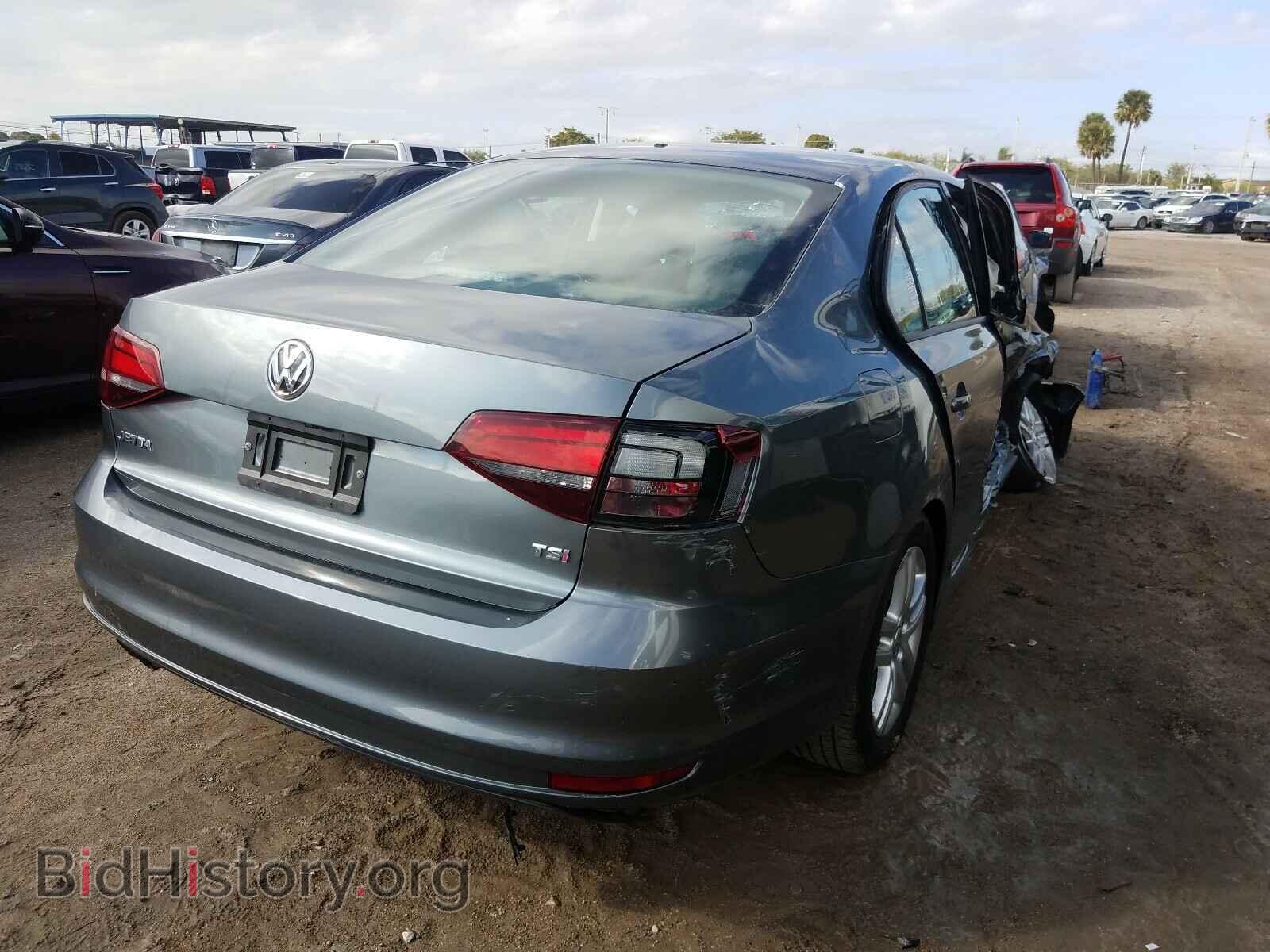 2018 VOLKSWAGEN JETTA - VIN: 3VW2B7AJ3JM261914 - Фото 4