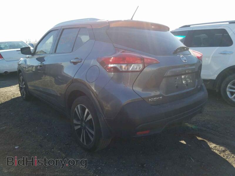 2019 Nissan KICKS (VIN 3N1CP5CU3KL542805) — photo 3 of 10